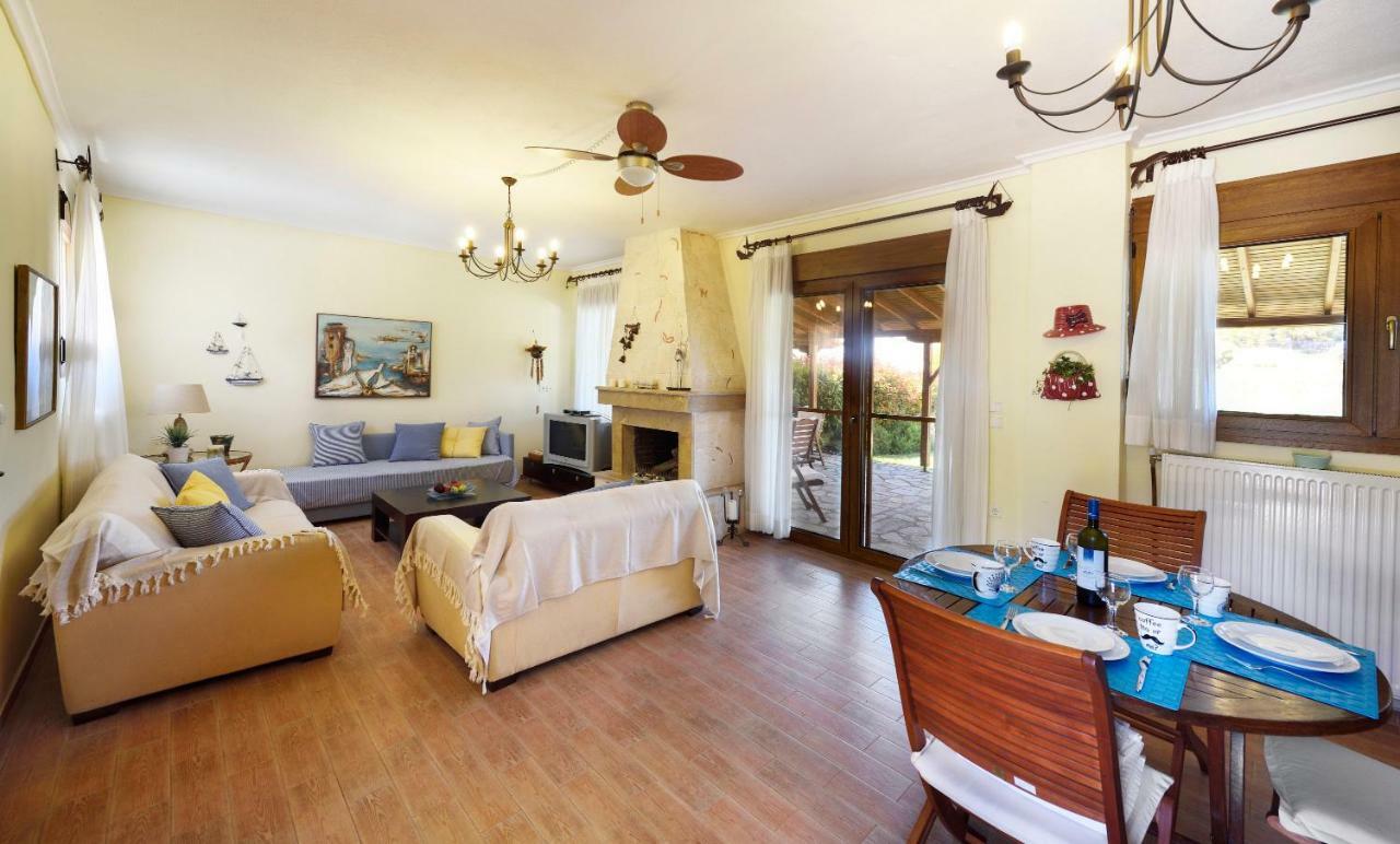 Sani Beach Villa מראה חיצוני תמונה