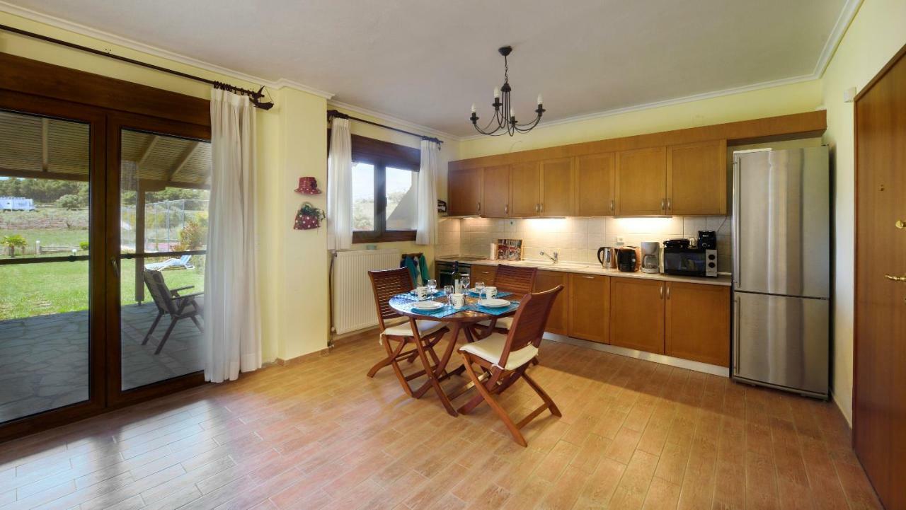 Sani Beach Villa מראה חיצוני תמונה